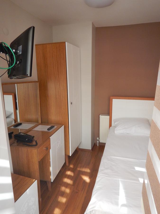 Ipek Hotel Balıkesir Екстериор снимка