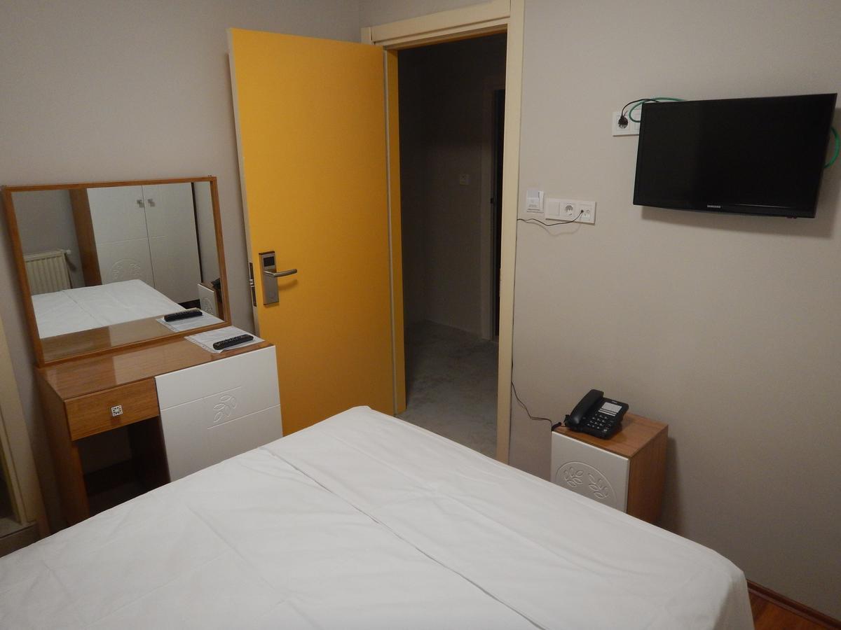 Ipek Hotel Balıkesir Екстериор снимка
